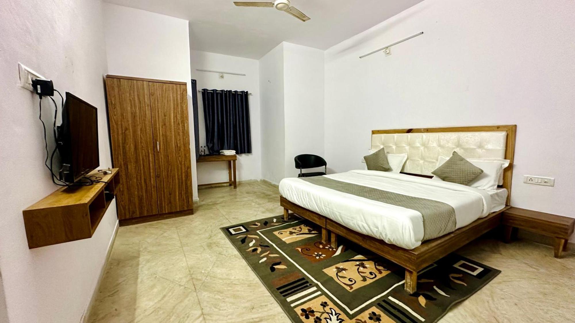 The Burj Resort Luxurious Stay Udaipur Extérieur photo